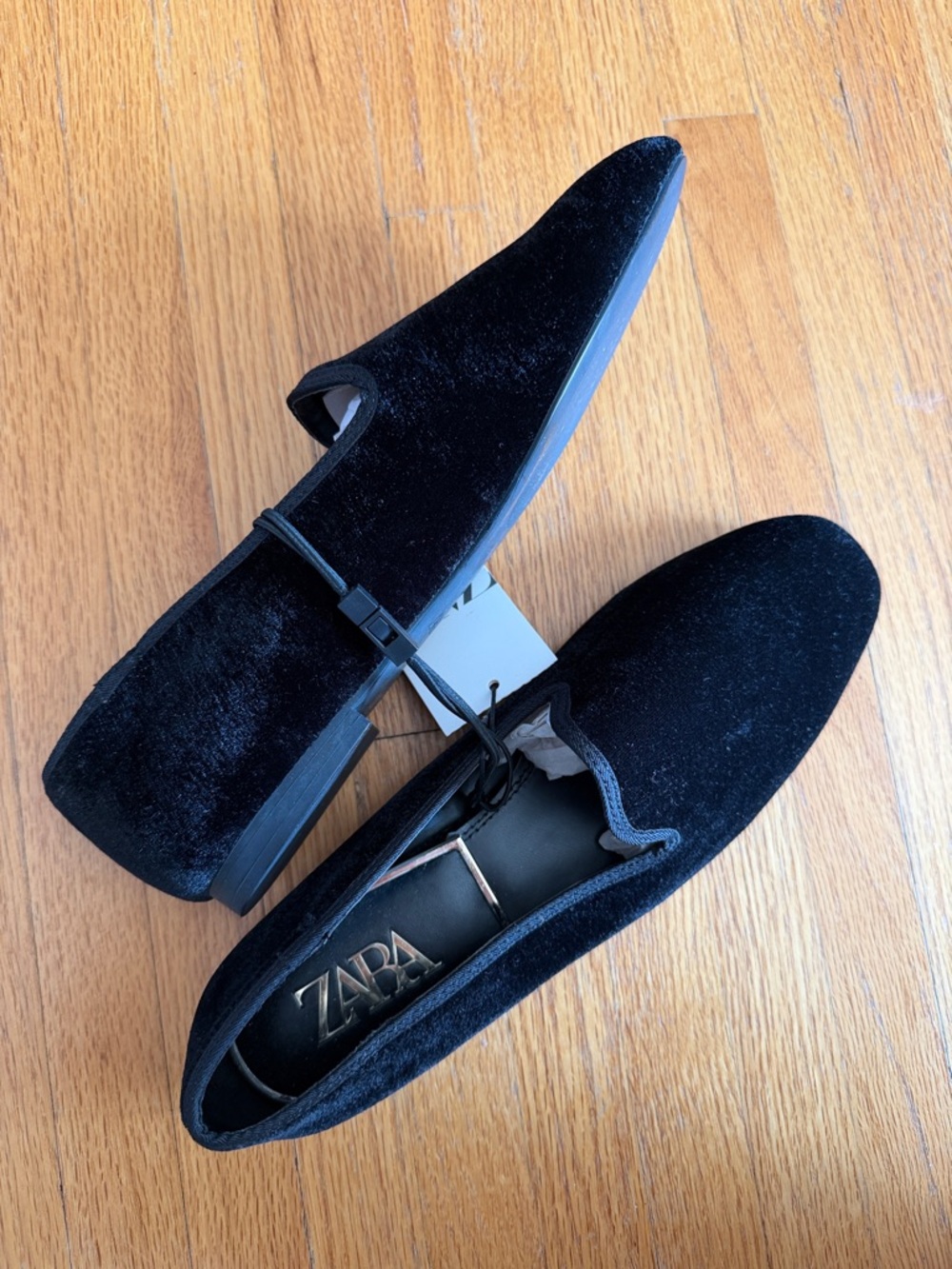 Zara Low-Heeled Velvet Loafer Shoes - Picture 4 of 12